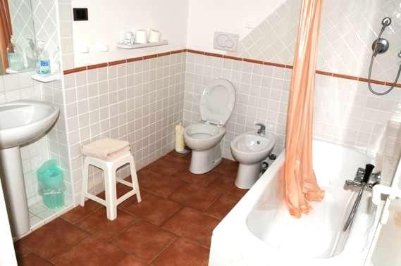 Taverna Derosas Apartment Golfo Aranci Exterior photo